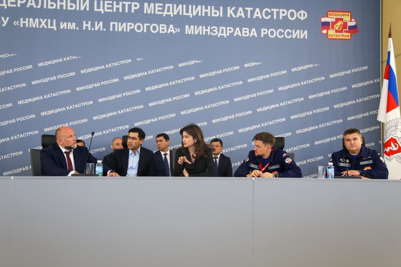 Россия Федерацияси Соғлиқни сақлаш вазирлигида вазир Михаил Мурашко билан учрашув бўлиб ўтди. Унда икки мамлакатнинг тиббиёт, илмий ва таълим муассасалари раҳбарлари ҳамда соҳа мутахассислари иштирок етди