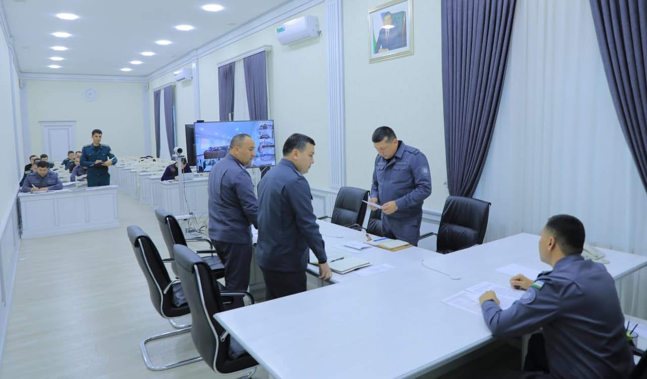 Наманган вилояти ИИБ бошлиғи полковник Шухрат Алиев ҳузурида вояга етмаганлар ва ёшлар жиноятчилиги юзасидан муҳокама йиғилиши ўтказилди