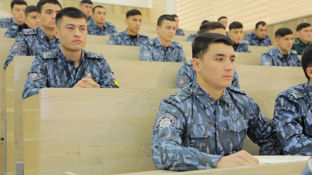 В Академии МВД организован круглый стол для курсантов, обучающихся по специальности “Оперативно-розыскная деятельность”