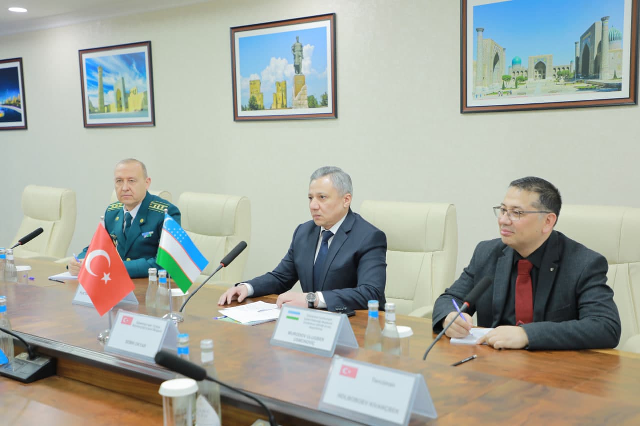 ИИВ Академиясига Туркия Республикаси элчихонасининг ички ишлар масалалари бўйича маслаҳатчилари Семиҳ Окяр ва Мурат Карауста ташриф буюрди