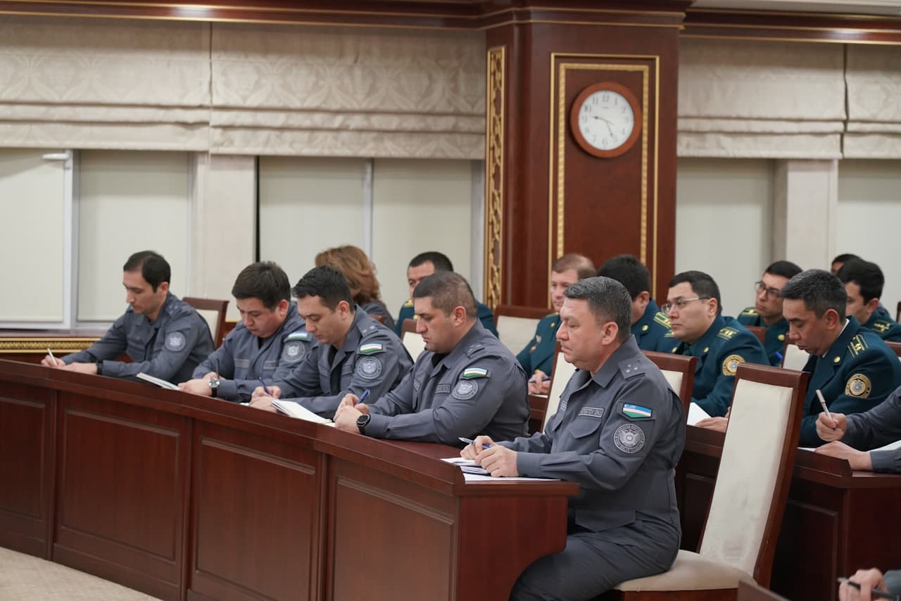Ички ишлар вазири Пўлат Бобожонов томонидан Ўзбекистон Республикаси Президентининг ҳуқуқни муҳофаза қилувчи ва назорат органлари фаолиятини мувофиқлаштириш масалалари бўйича маслаҳатчиси Дониёр Қодиров иштирокида йиғилиш ўтказилди