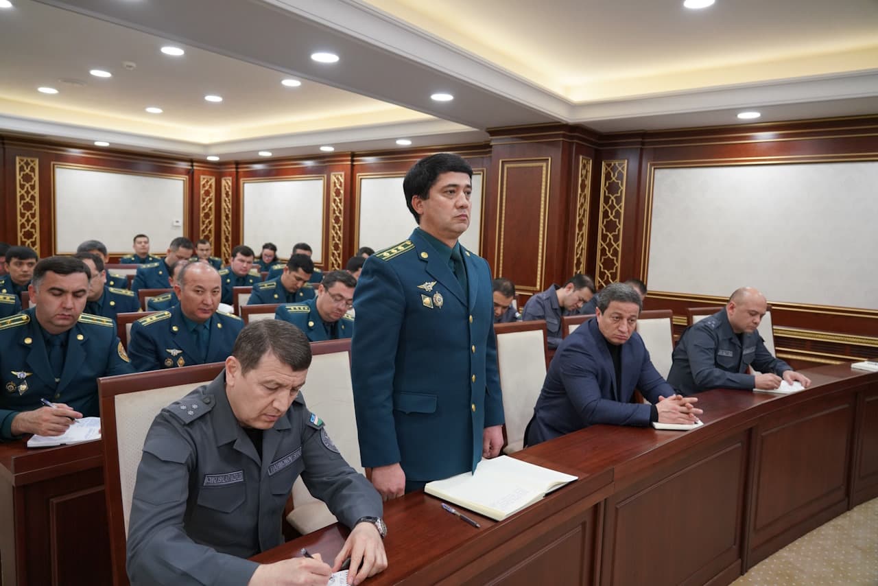 Ички ишлар вазири Пўлат Бобожонов томонидан Ўзбекистон Республикаси Президентининг ҳуқуқни муҳофаза қилувчи ва назорат органлари фаолиятини мувофиқлаштириш масалалари бўйича маслаҳатчиси Дониёр Қодиров иштирокида йиғилиш ўтказилди