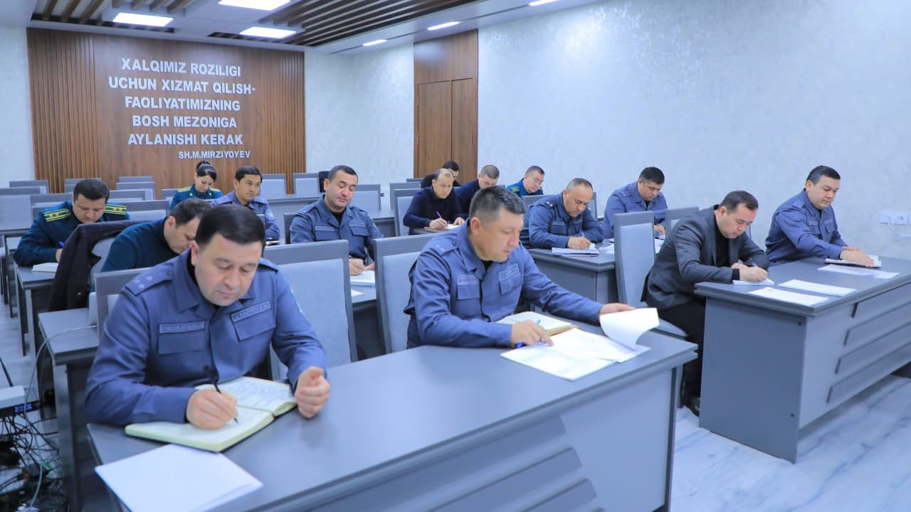 Namangan viloyati IIB boshligʻi polkovnik Shuxrat Aliyev huzurida jinoyatchilikni oldini olishda amalga oshirilayotgan ishlar muhokama qilindi