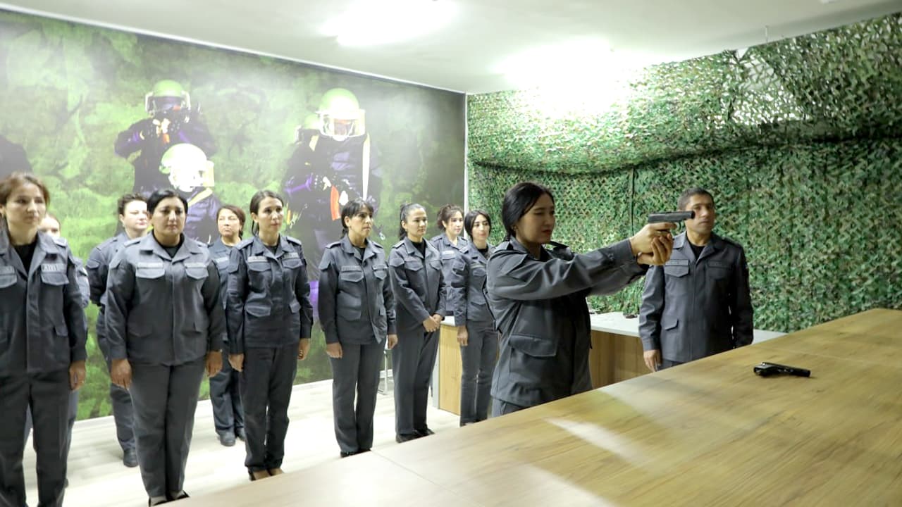 Жазони ижро этиш департаменти аёл ходималари ўртасида “Фидойи аёл ходима” кўрик-танловнинг саралаш босқичи ўтказилмоқда