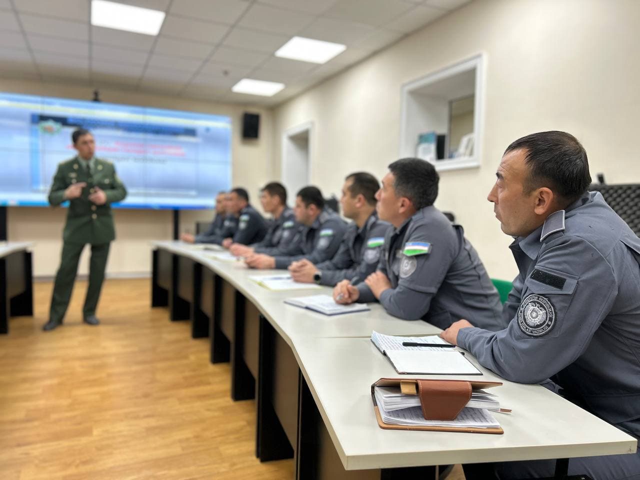 A short-term training course for employees of MIA penal correction institutions was successfully completed at the Faculty of Retraining and Advanced Training of the Customs Institute for the first time