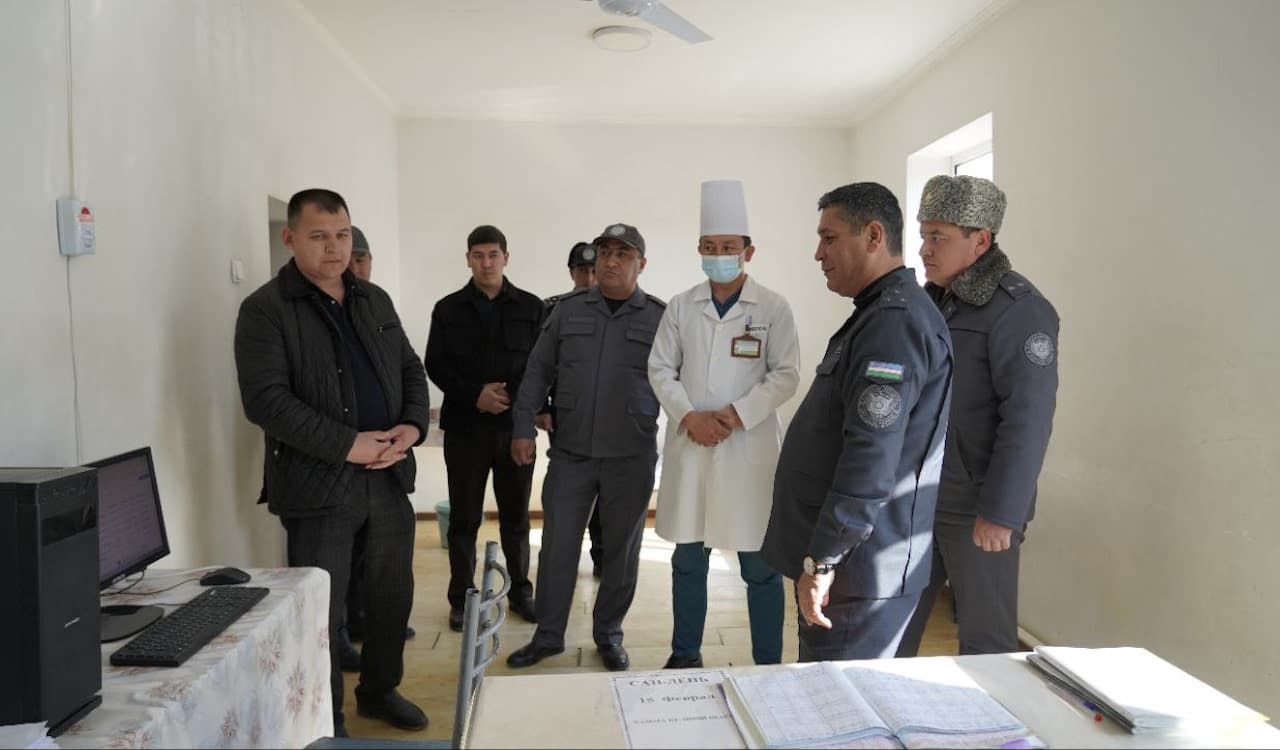 ИИВ Жамоат хавфсизлиги департаменти Ҳуқуқбузарликлар профилактикаси хизмати бошлиғи полковник Б.Э.Бердиалиев Сурхондарё вилоятидаги ижтимоий профилактика ҳолатини ўрганди