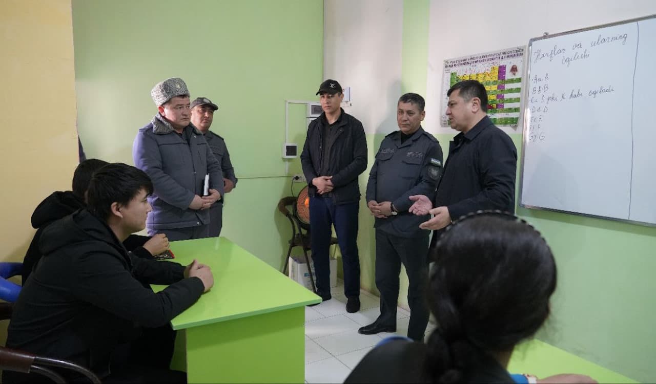 ИИВ Жамоат хавфсизлиги департаменти Ҳуқуқбузарликлар профилактикаси хизмати бошлиғи полковник Б.Э.Бердиалиев Сурхондарё вилоятидаги ижтимоий профилактика ҳолатини ўрганди