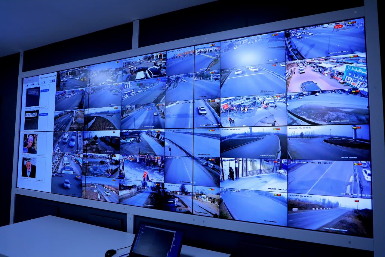 Начальником УВД Наманганской области полковником Шухратом Алиевым изучается деятельность махаллинских семерок, функционирующих в области