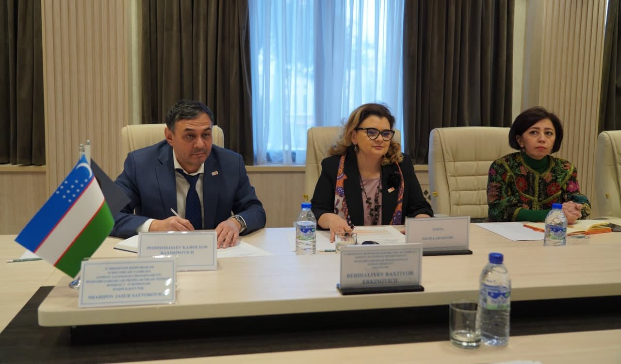 Начальник Службы профилактики правонарушений ДОБ МВД Республики Узбекистан полковник Б. Бердиалиев и ответственные сотрудники Управления международного сотрудничества МВД провели встречу с постоянным представителем ЮНФПА в Республике Узбекистан