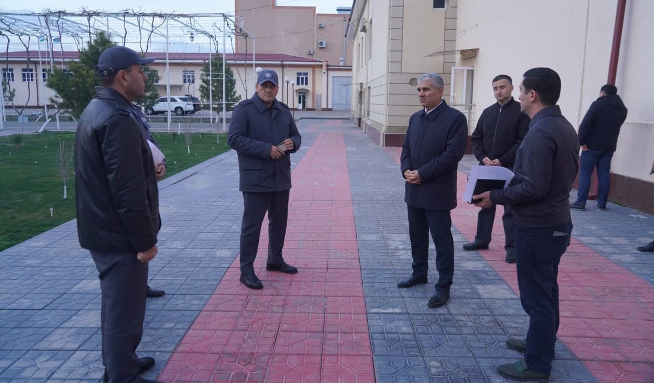 Buxoro viloyati sektor rahbarlari boshchiligida “Yangi Oʻzbekistonning vatanparvar yoshlari” oʻquv yigʻiniga jalb qilingan yoshlar ishtirokida “Rahbar va yoshlar” uchrashuvi oʻtkazildi