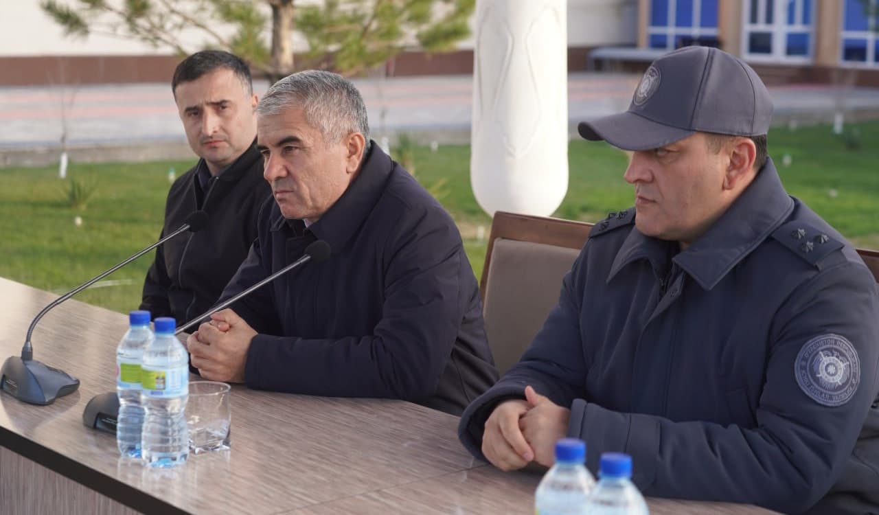 Buxoro viloyati sektor rahbarlari boshchiligida “Yangi Oʻzbekistonning vatanparvar yoshlari” oʻquv yigʻiniga jalb qilingan yoshlar ishtirokida “Rahbar va yoshlar” uchrashuvi oʻtkazildi