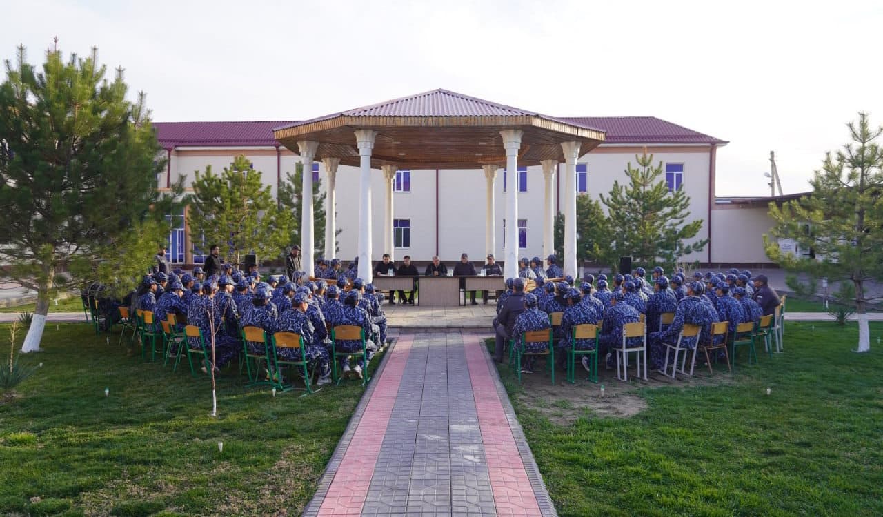 Buxoro viloyati sektor rahbarlari boshchiligida “Yangi Oʻzbekistonning vatanparvar yoshlari” oʻquv yigʻiniga jalb qilingan yoshlar ishtirokida “Rahbar va yoshlar” uchrashuvi oʻtkazildi