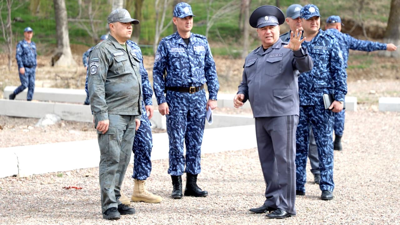 Ички ишлар вазирлиги Қоровул қўшинлари қўмондонлигига қарашли бирлашган дала ўқув марказига Ички ишлар вазири ўринбосари генерал-майор Баходир Мирзарахимов ташриф буюрди