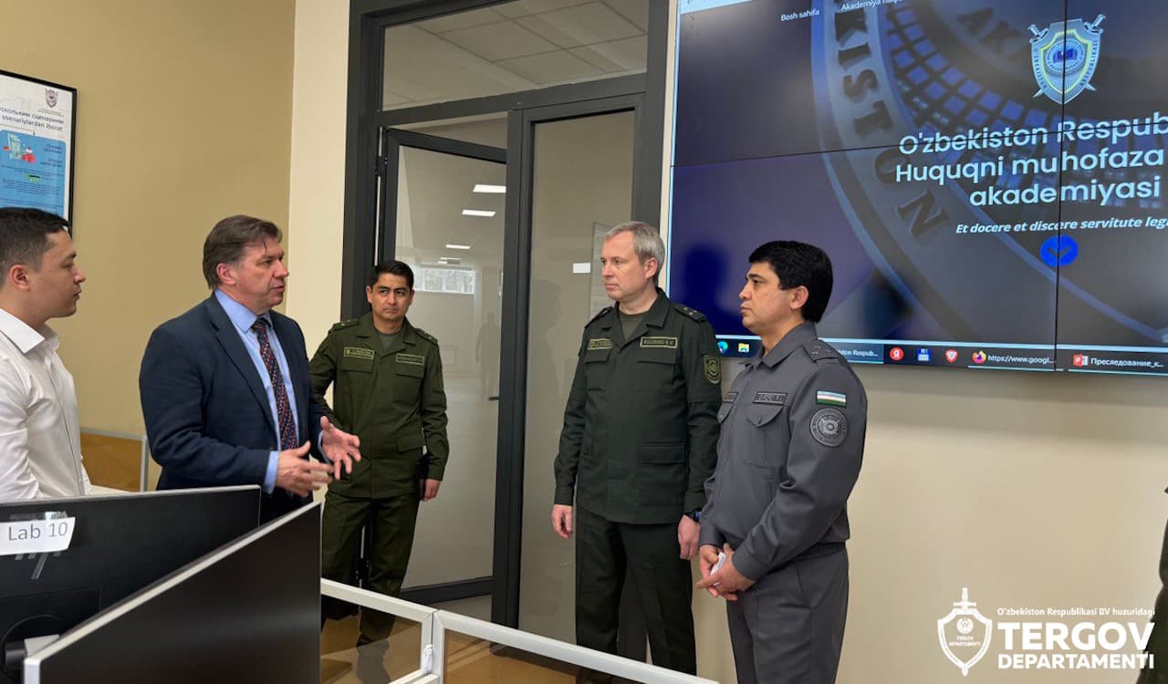 Заместитель министра Внутренних дел полковник Рамазон Ашропов ознакомился с деятельностью Академии правоохранительных органов