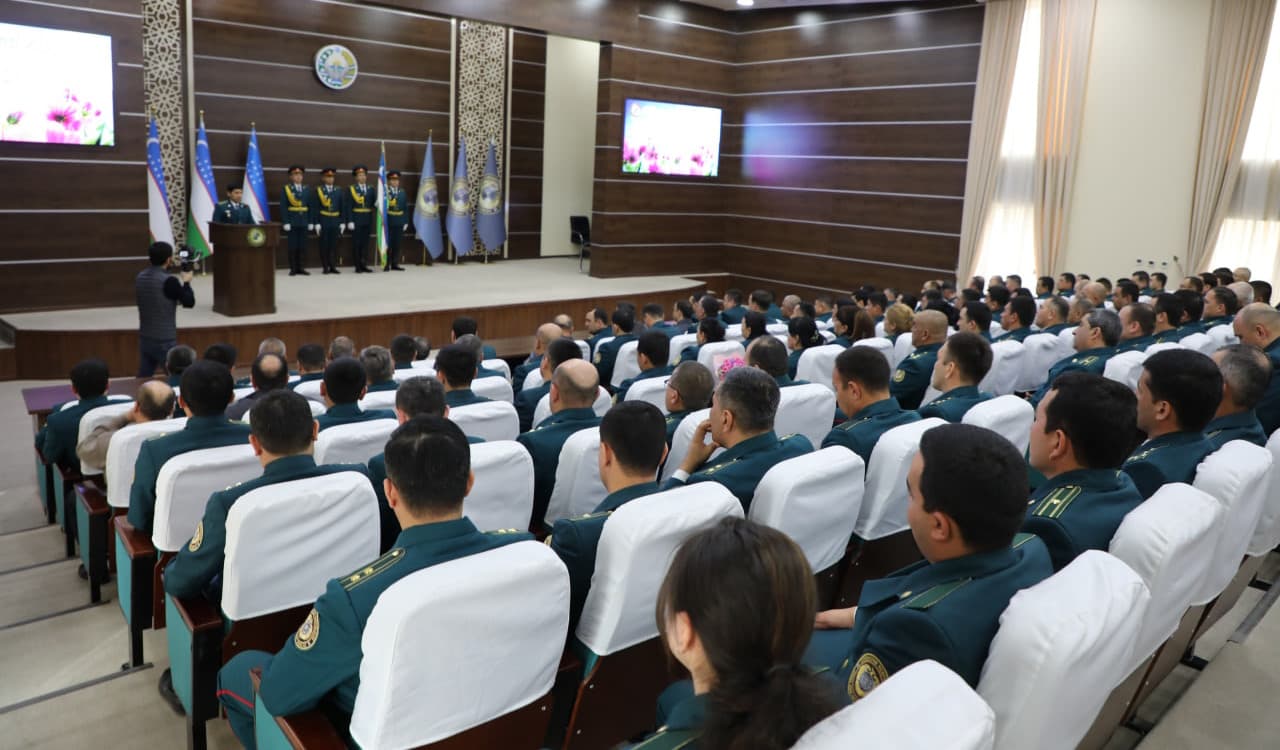 «Olam nurga toʻlsin, sen bilan Navroʻz!» shiori ostida nishonlangan Navroʻz umumxalq bayrami Samarqand viloyat ichki ishlar boshqarmasida ham tantanavor tarzda oʻtkazildi