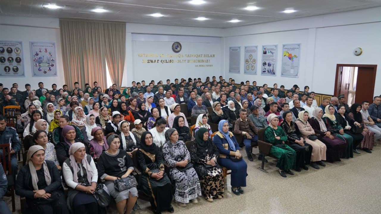 Андижон вилоятида битирув олди амалиётини ўтаётган курсантлар ва ИИВ Андижон академик лицейи битирувчиларининг ота-оналари билан учрашувлар ташкил этилди