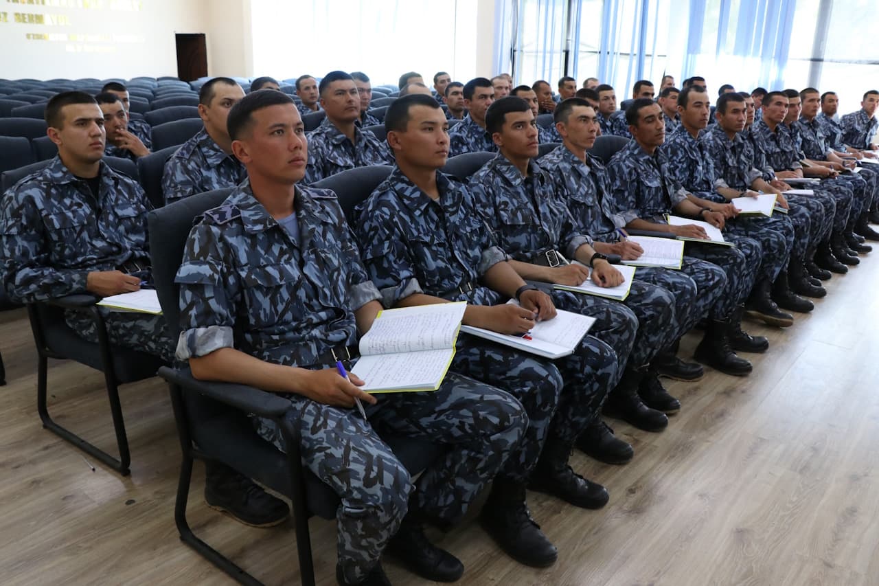 ИИВ Малака ошириш институтининг Олмалиқ шаҳридаги ўқув базасида Касбий тайёргарлик факультети тингловчиларининг навбатдаги ўқув курслари бўлиб ўтмоқда