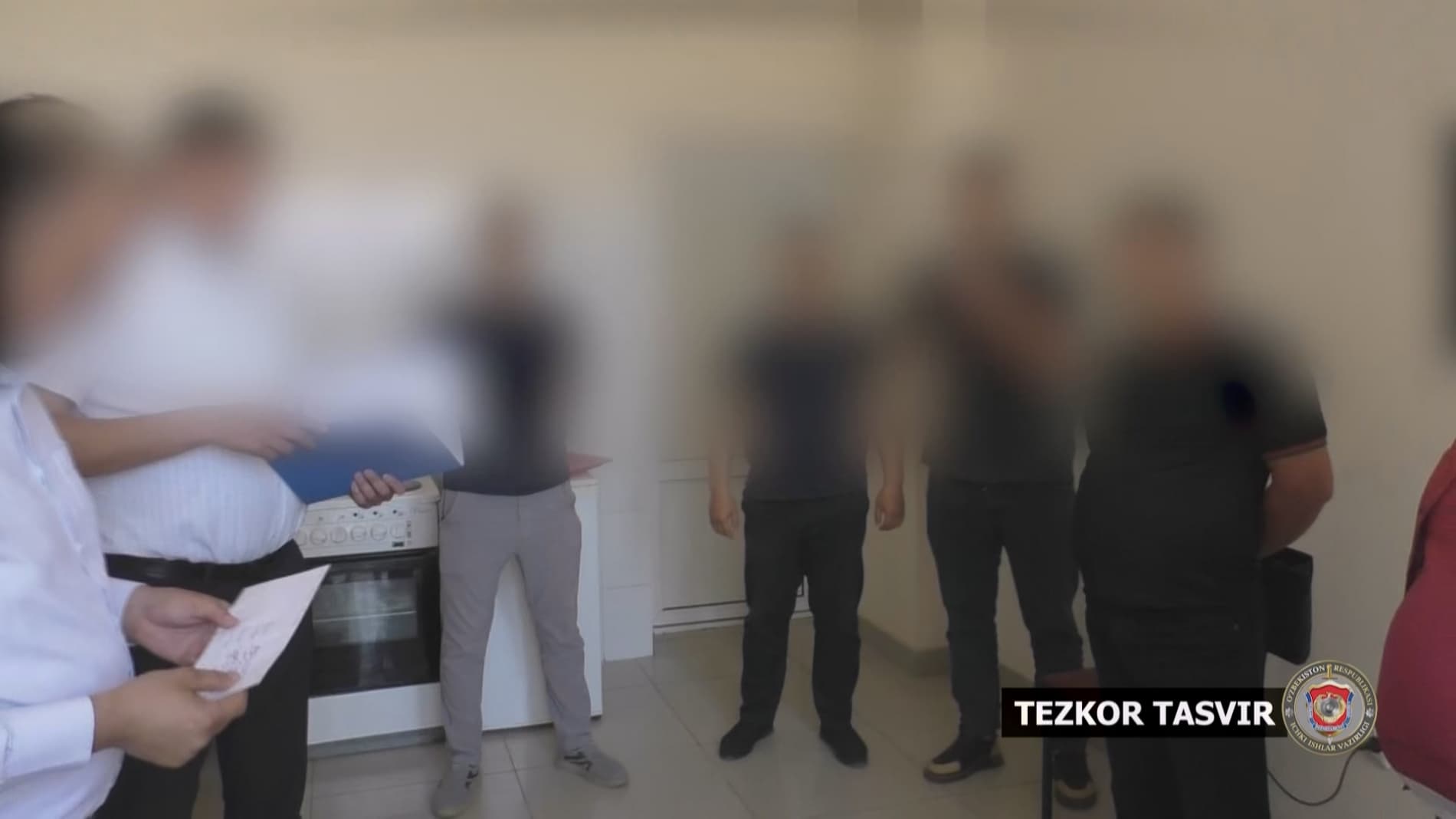 ИИВ ходимлари томонидан ўтказилган тезкор тадбирда жазо муддатини ўташ жойини пул эвазига ўзгартириб беришни ваъда қилган шахслар қўлга олинди