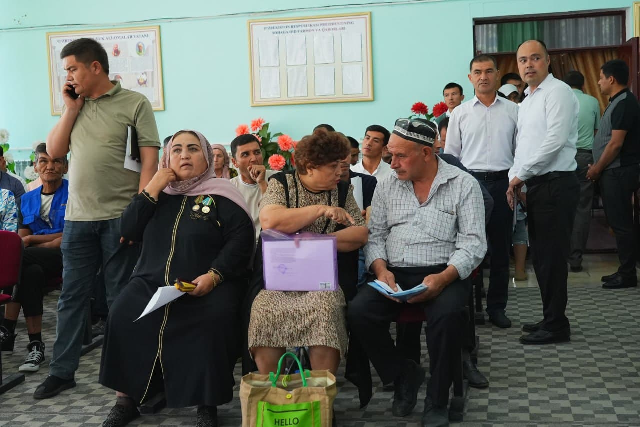 Major General Azizbek Ikramov, head of the DIA of Fergana region, held a mobile reception in Kuvasoy