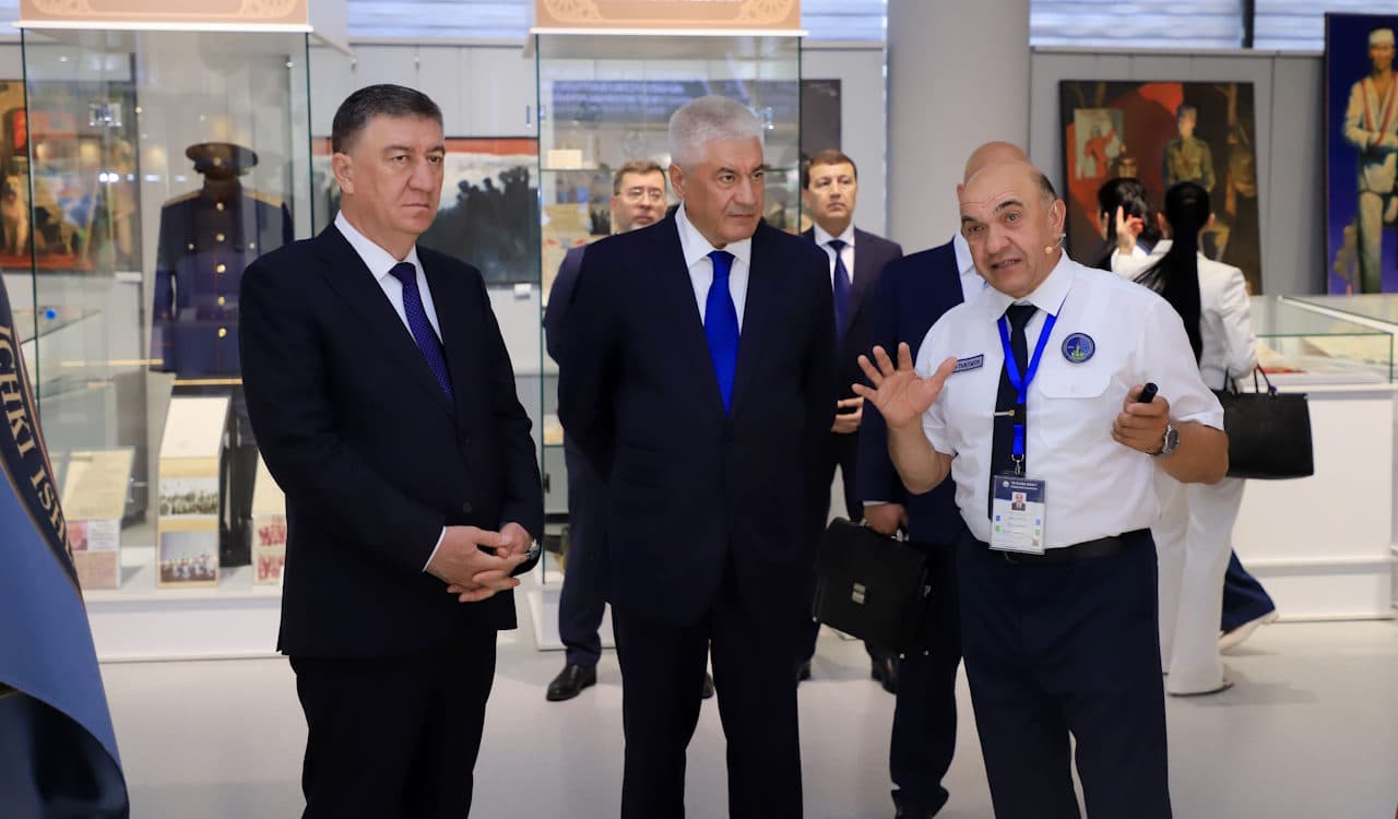 В Ташкенте состоялась официальная встреча министра внутренних дел Республики Узбекистан с министром внутренних дел Российской Федерации