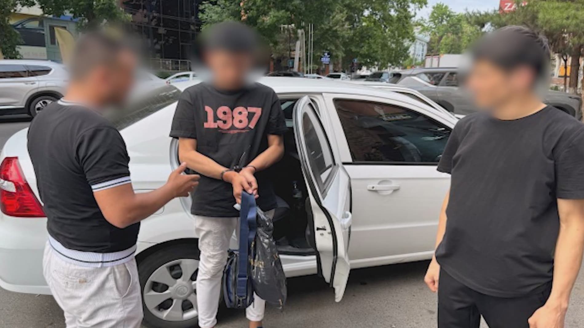 Кучли таъсир қилувчи дори воситаларини тайёрлаш ва тарқатиш билан шуғулланиб келаётган жиноий гуруҳ қўлга олинди