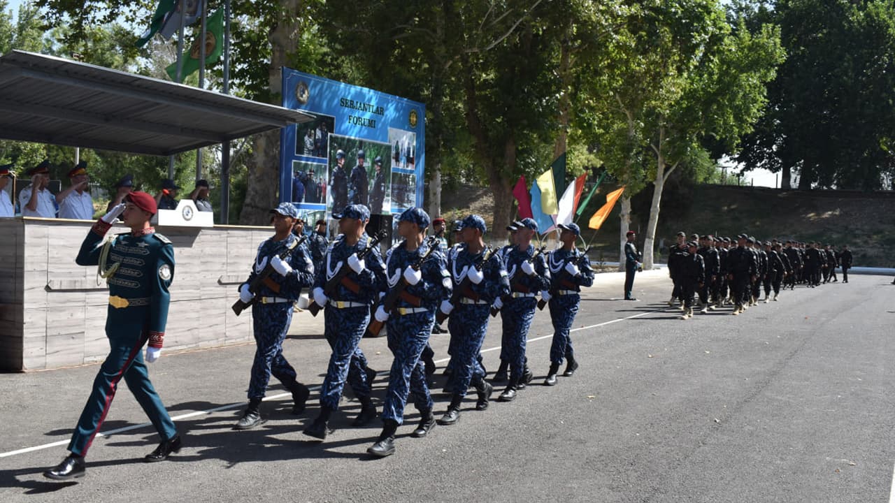 Ichki ishlar vaziri oʻrinbosari general-mayor Baxodir Mirzaraximov boshchiligida Qorovul qoʻshinlarining birlashgan dala-oʻquv markazida «Serjantlar forumi» ochilishi boʻlib oʻtdi