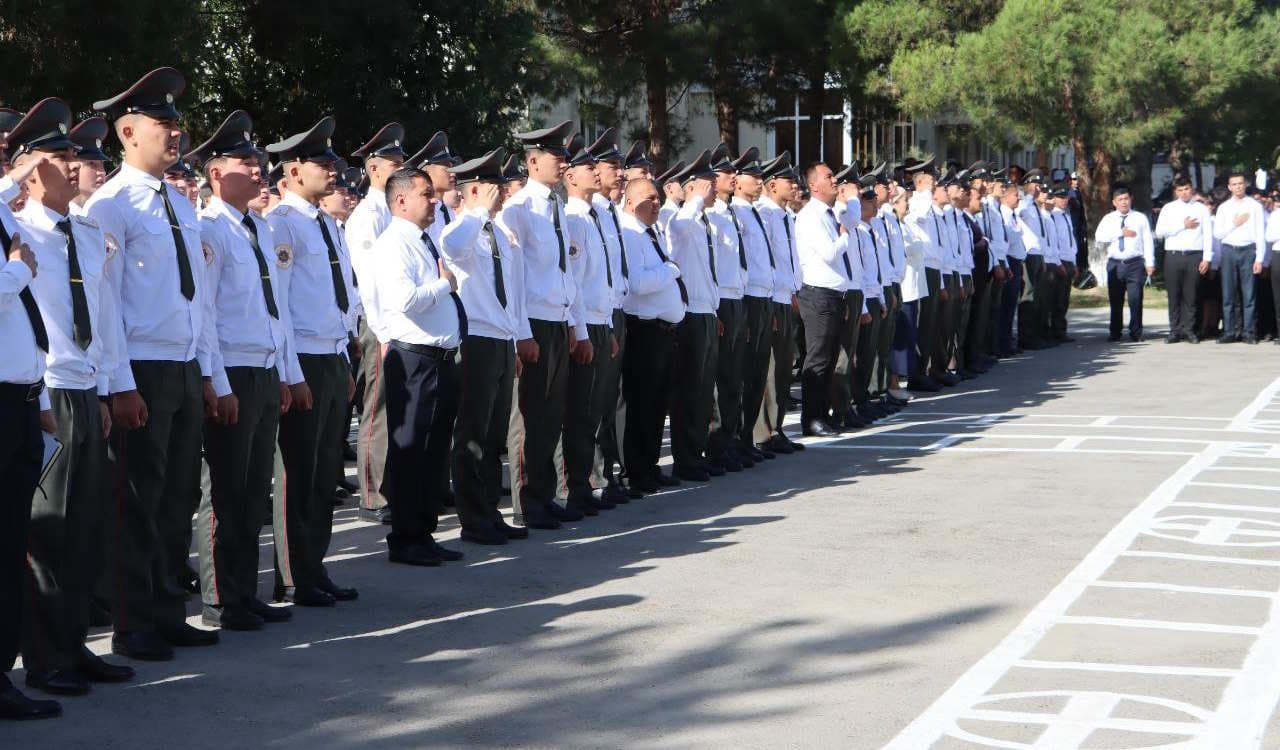 Ички ишлар вазирлиги Самарқанд академик лицейида «Бир бўлсак –ягона халқмиз, бирлашсак – Ватанмиз!» шиори остида «Биринчи қўнғироқ» тадбирлари ўтказилди