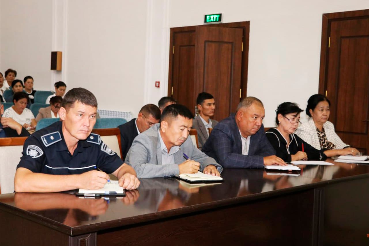 Colonel Bakhtiyar Torebekov, Minister of Internal Affairs of the Republic of Karakalpakstan, held a meeting in Chimboy district