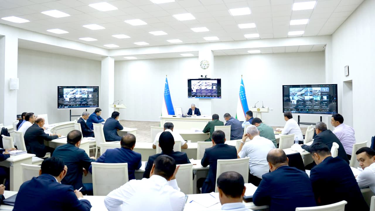 “Бухоро тажрибаси“ асосида вилоят ҳокими Ботир Зарипов бошчилигида Когон шаҳар “Бобур“ маҳалласи жиноятчилигининг “Маҳаллабай“ муҳокамаси ўтказилди