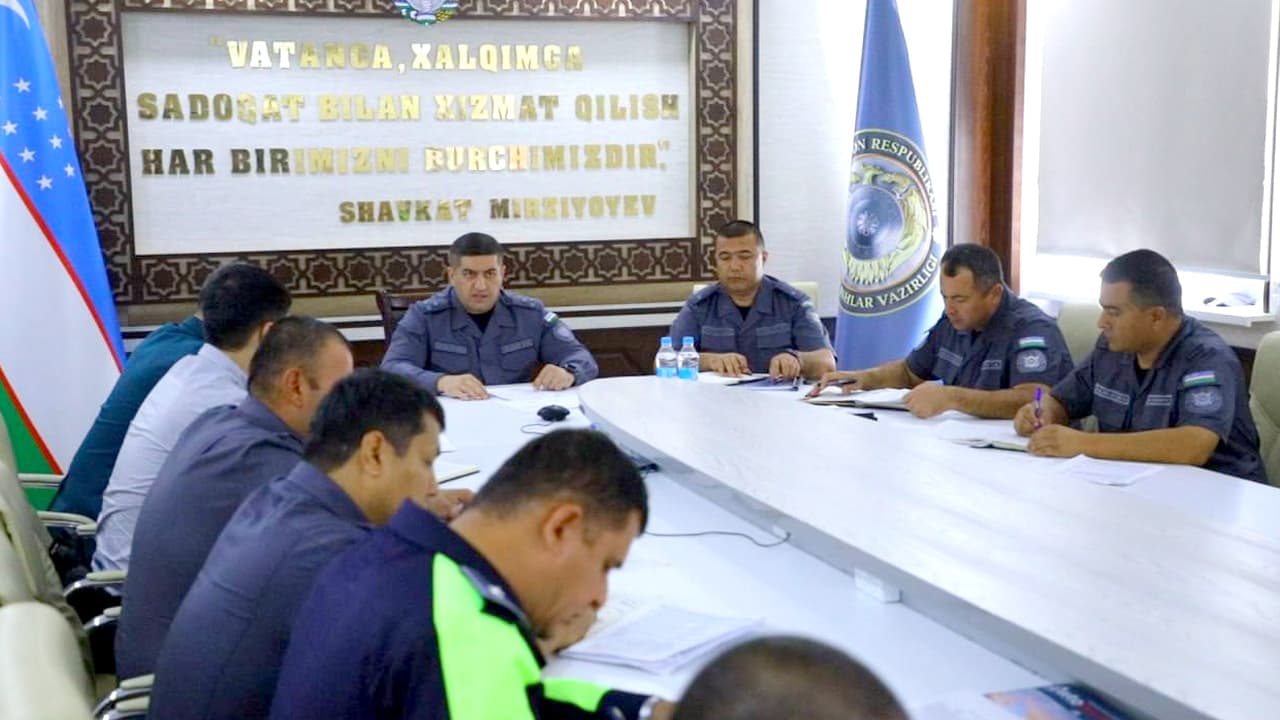 ИИВ Жамоат хавфсизлиги департаменти Йўл ҳаракати хавфсизлиги хизмати бошлиғи полковник Шерзод Ибрагимов иштирокида видеоселектор йиғилиши бўлиб ўтди