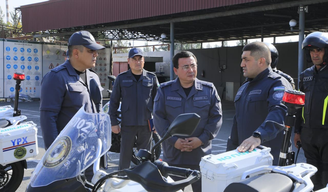 Andijon viloyatida IIV Jamoat xavfsizligi departamenti yoʻl harakati xavfsizligi xizmati boshligʻi polkovnik Sherzod Ibragimov, viloyat IIB rahbariyati hamda YHXB shaxsiy tarkib xodimlari ishtirokida yigʻilish boʻlib oʻtdi