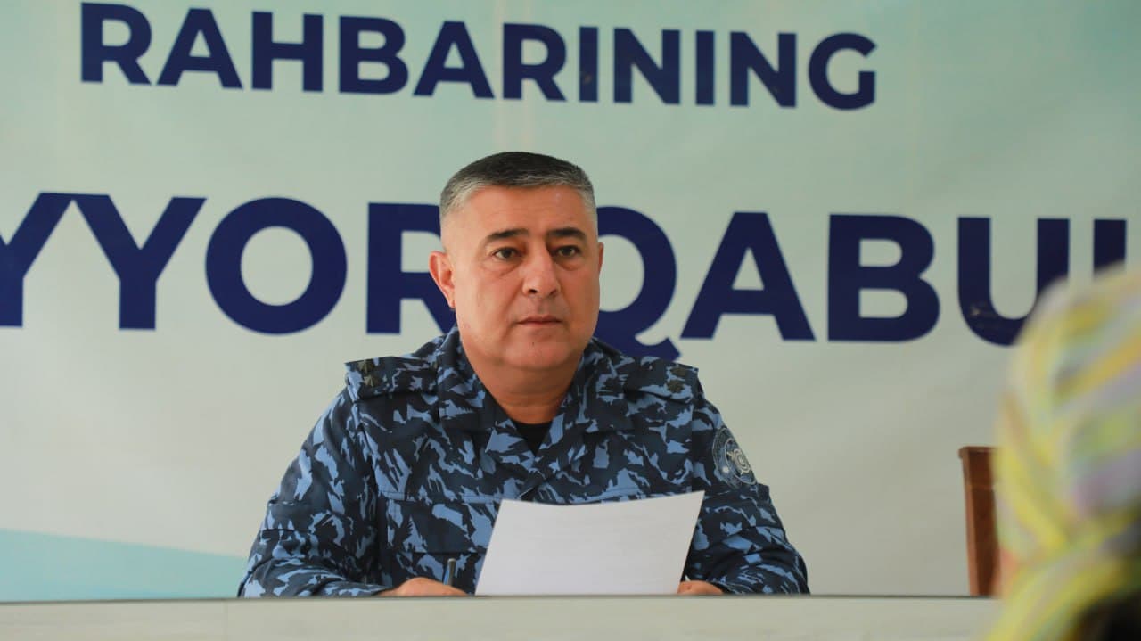 Buxoro viloyati Ichki ishlar boshqarmasi boshligʻi podpolkovnik Ikromjon Tursunov Gʻijduvon tumanining Paxtaobod mahallasida sayyor qabul oʻtkazdi