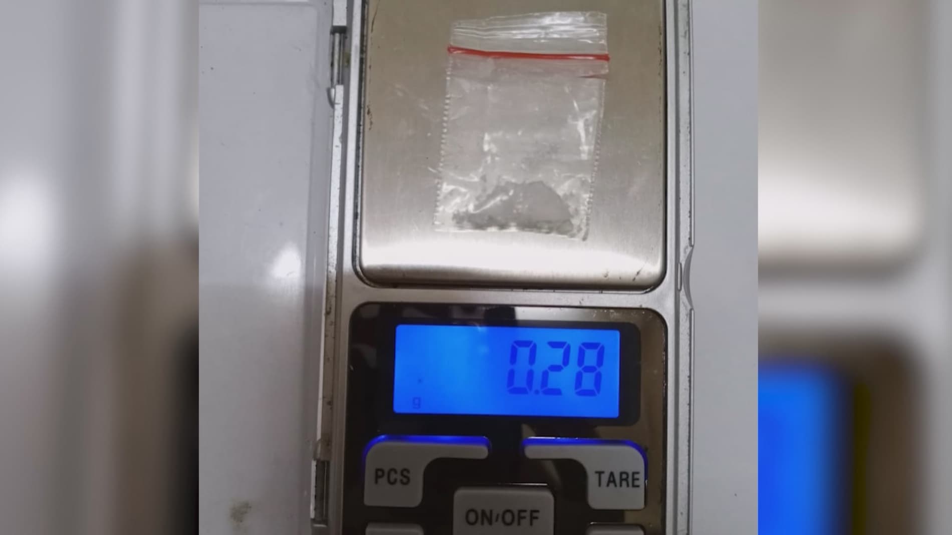 ИИВ Тезкор-қидирув департаменти ва ДХХ томонидан Тошкент шаҳрида ўтказилган тезкор тадбирларда катта миқдордаги синтетик гиёҳвандлик воситаларини қабул қилиб олиш ва тарқатиш билан шуғулланиб келган шахслар қўлга олинди