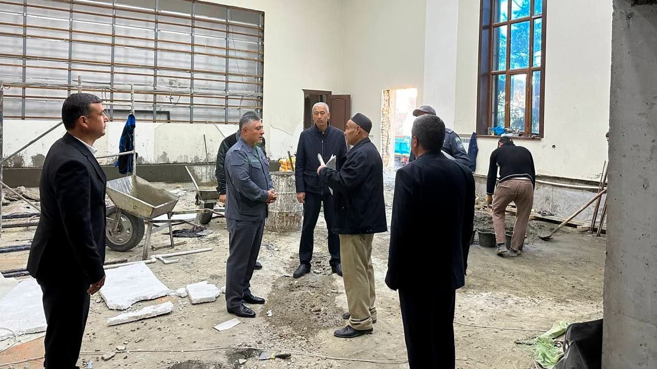 The large-scale construction and repair work being carried out at the "Video Surveillance Center" planned to be built based on the Road Traffic Safety Department of the Public Security Service of DIA of Bukhara region was inspected on site