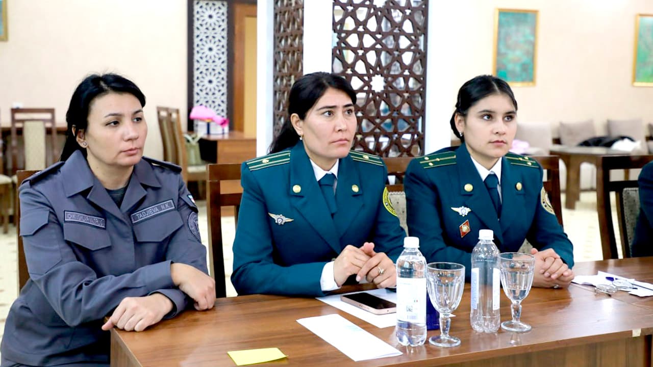 Для инспекторов по делам женщин органов внутренних дел Бухарской области и женских активисток махаллей организовано мероприятие по повышению знаний и навыков в сфере психологии