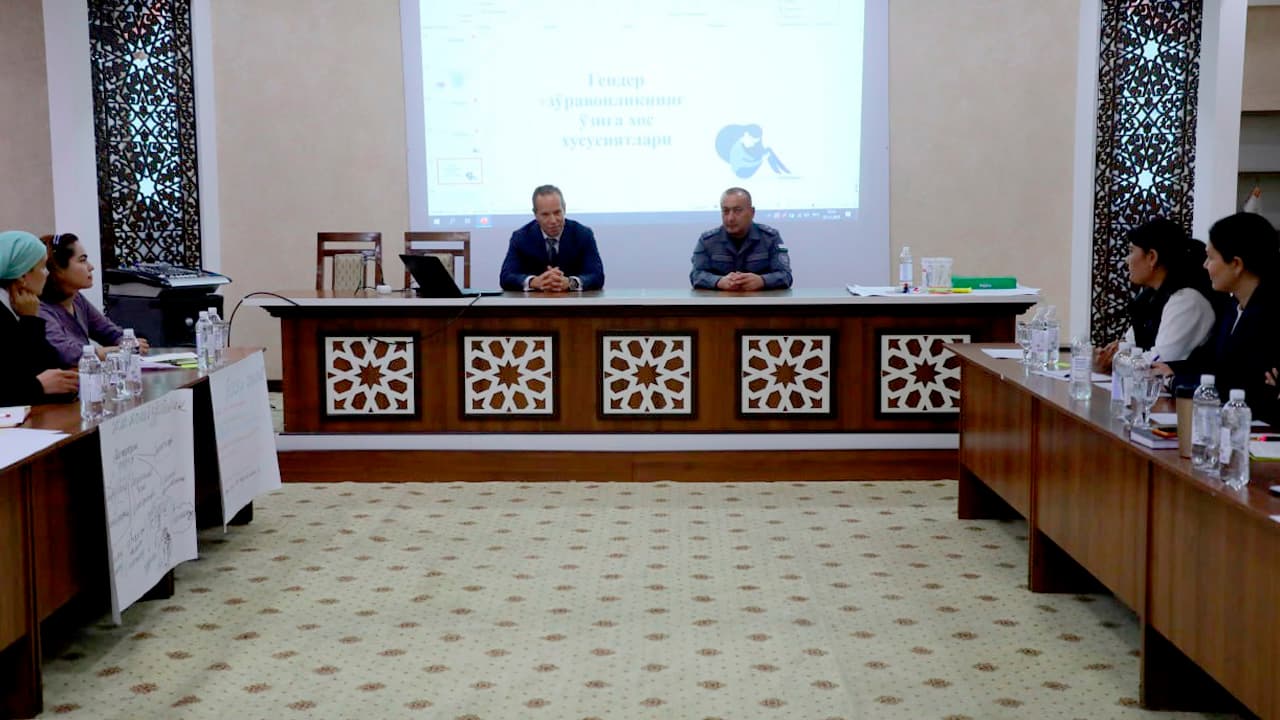 Для инспекторов по делам женщин органов внутренних дел Бухарской области и женских активисток махаллей организовано мероприятие по повышению знаний и навыков в сфере психологии