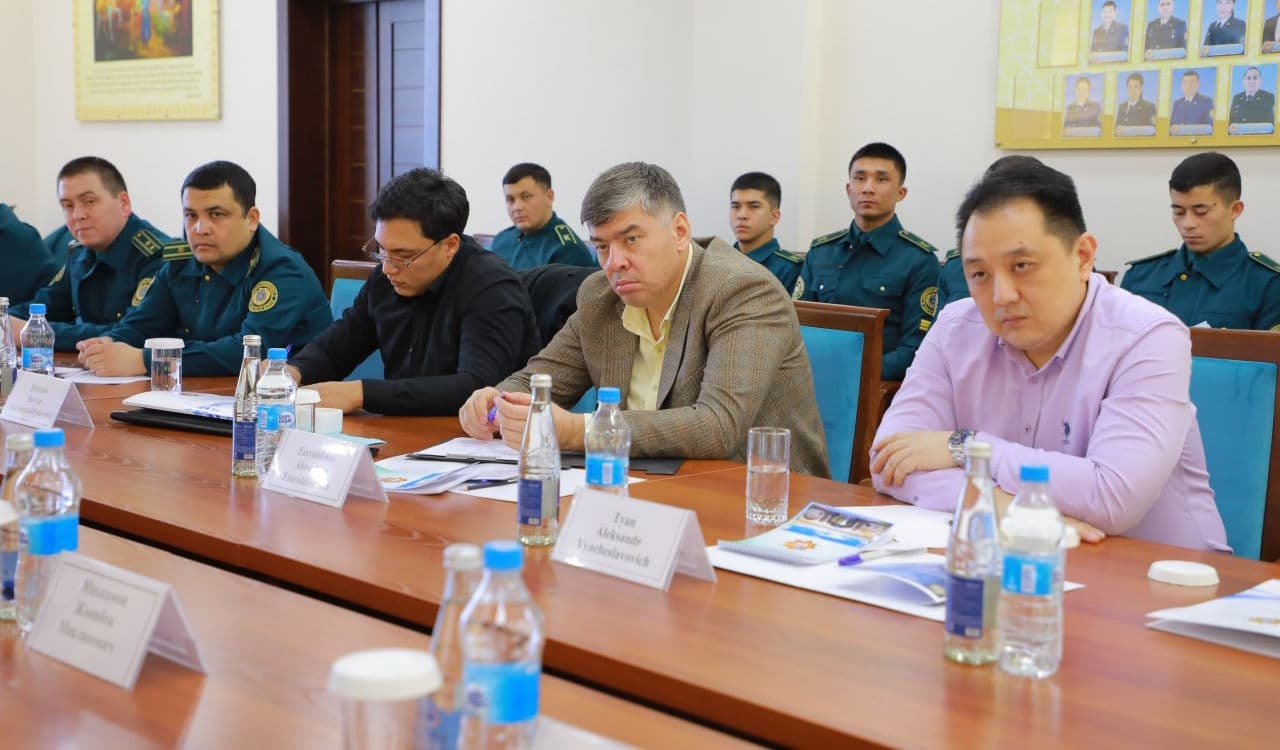 IIV akademiyasida “Tezkor-qidiruv faoliyatini huquqiy tartibga solish: muammo va yechimlar” mavzuiga bagʻishlangan konferensiya oʻtkazildi