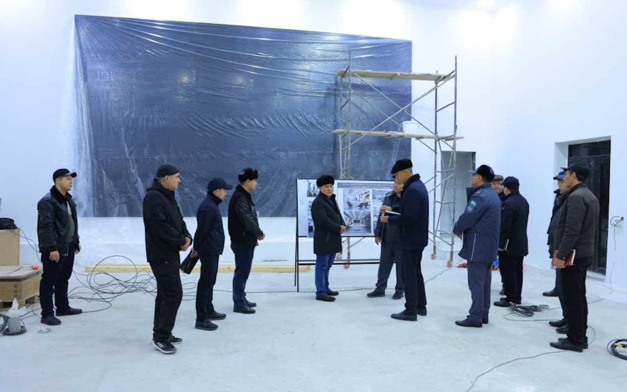 Бухоро вилояти ИИБ бошлиғи ИИВ масъуллари билан биргаликда ЙҲХБ базасида барпо этилаётган тезкор бошқарув маркази (ситуацион марказ)да олиб борилаётган қурилиш ишларини бориб ўрганди