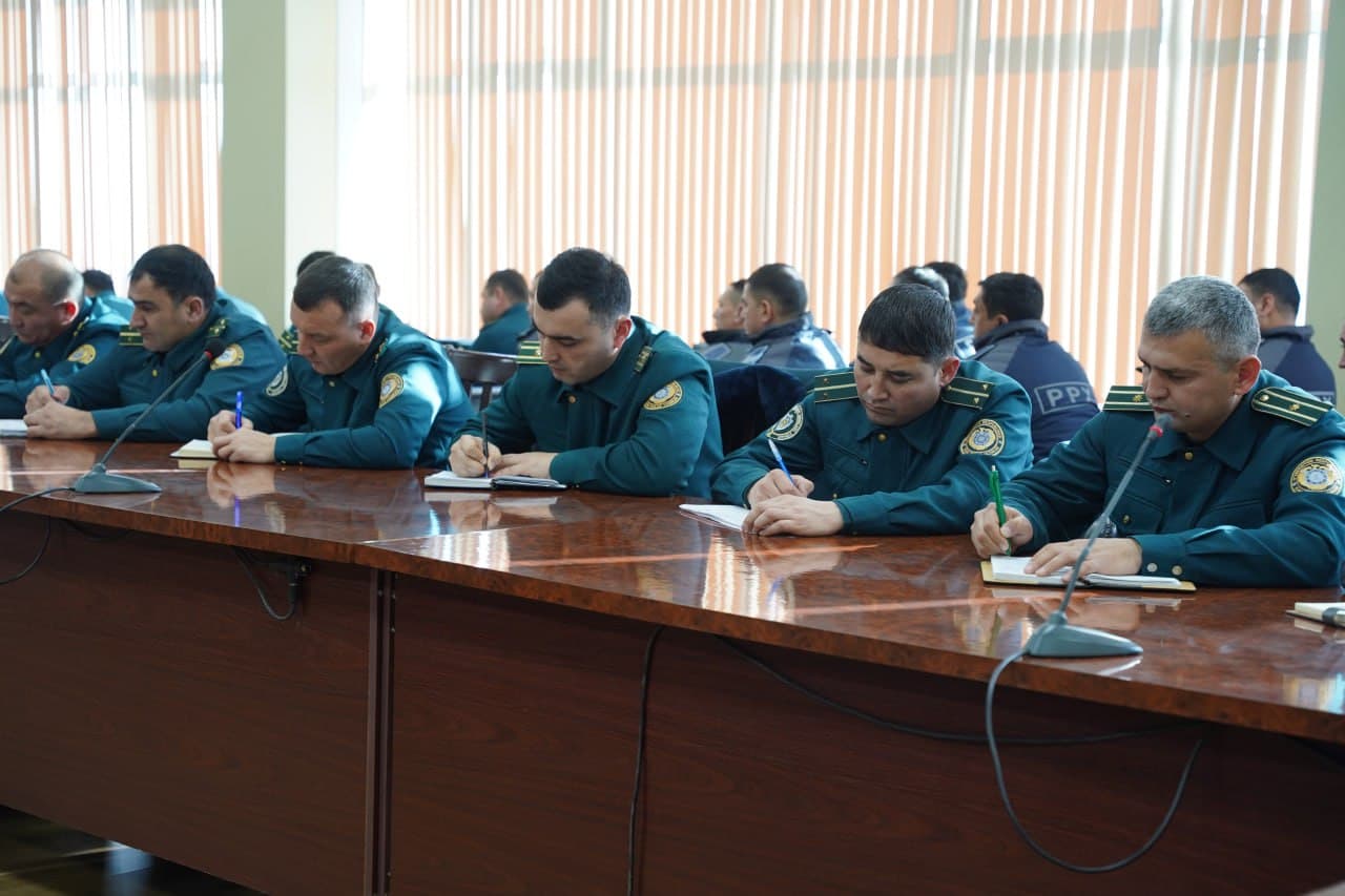 Vazir oʻrinbosari general-mayor Baxodir Mirzaraximov huzurida Toshkent mintaqasi temir yoʻl transportida xavfsizlikni taʼminlash boshqarmasi xodimlari bilan oʻtgan 11 oy yakunlari sarhisob qilindi