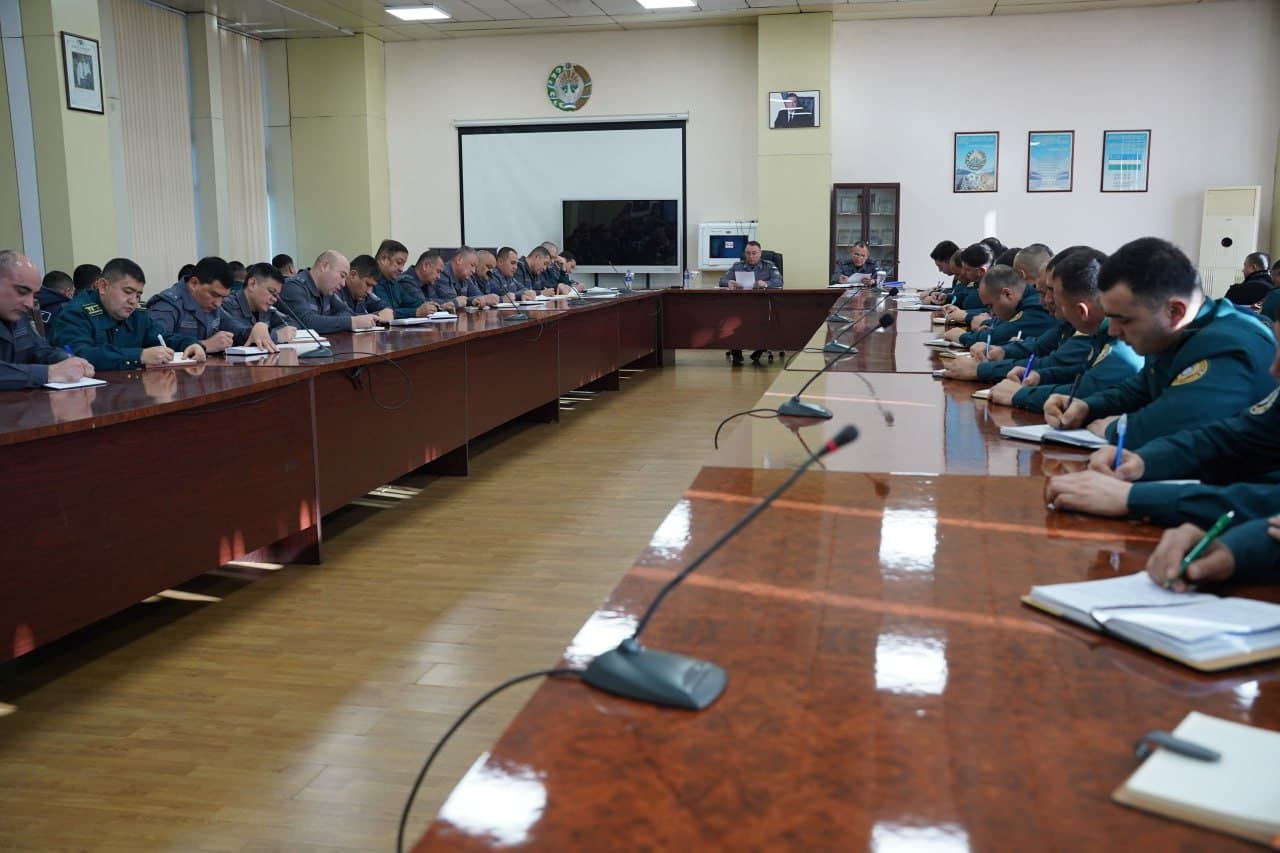 Vazir oʻrinbosari general-mayor Baxodir Mirzaraximov huzurida Toshkent mintaqasi temir yoʻl transportida xavfsizlikni taʼminlash boshqarmasi xodimlari bilan oʻtgan 11 oy yakunlari sarhisob qilindi