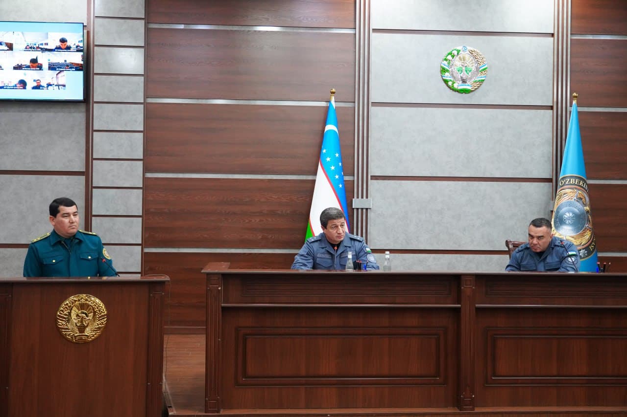 Сирдарё вилояти ҳудудида 2024 йил якуни бўйича жиноятчиликка қарши курашиш, унинг олдини олиш, жамоат тартиби ва фуқаролар хавфсизлигини таъминлаш борасида йиғилиши бўлиб ўтди