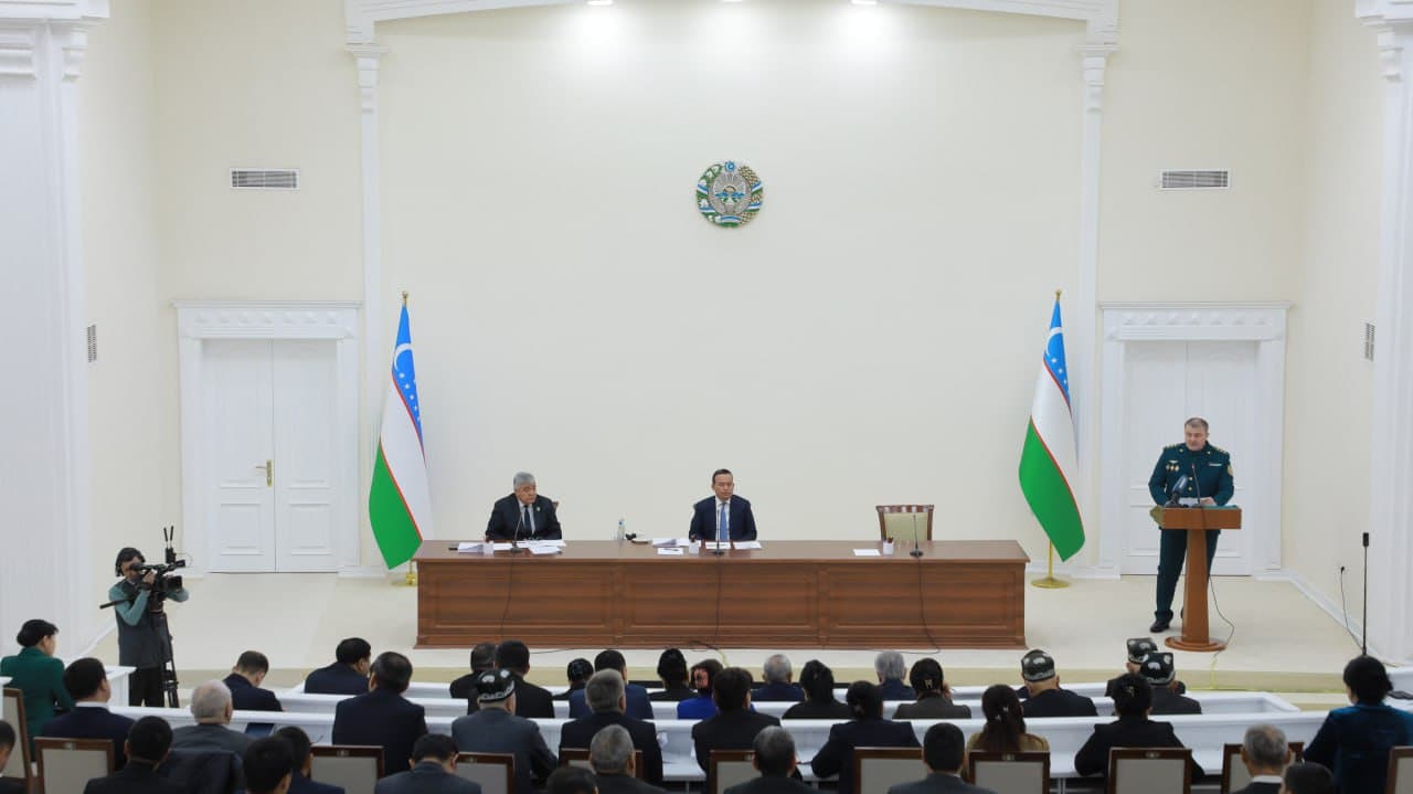 At the fifth session of the Regional Council of People's Deputies, Colonel Timur Ismailov, head of the DIA of Surkhandarya region, gave a report