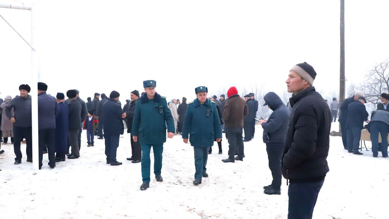 Toshkent viloyati hokimi Zoyir Mirzayev boshchiligida sektor rahbarlarining ommaviy sayyor qabuli oʻtkazildi