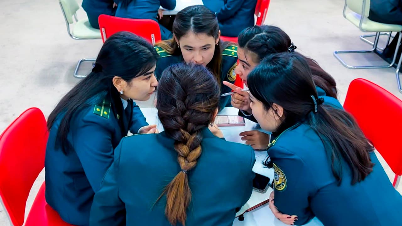 Qashqadaryo viloyati ichki ishlar organlarida xizmat qiluvchi xotin-qizlar oʻrtasida “Zakovat” intellektual oʻyini oʻtkazildi