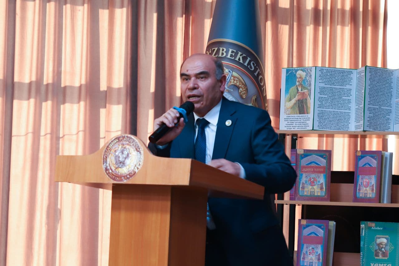 Buyuk siymolar merosi – millatimiz xazinasi: IIV 2-sonli Toshkent akademik litseyida Alisher Navoiy va Zahiriddin Muhammad Bobur tavalludiga bagʻishlangan maʼnaviy tadbir oʻtkazildi
