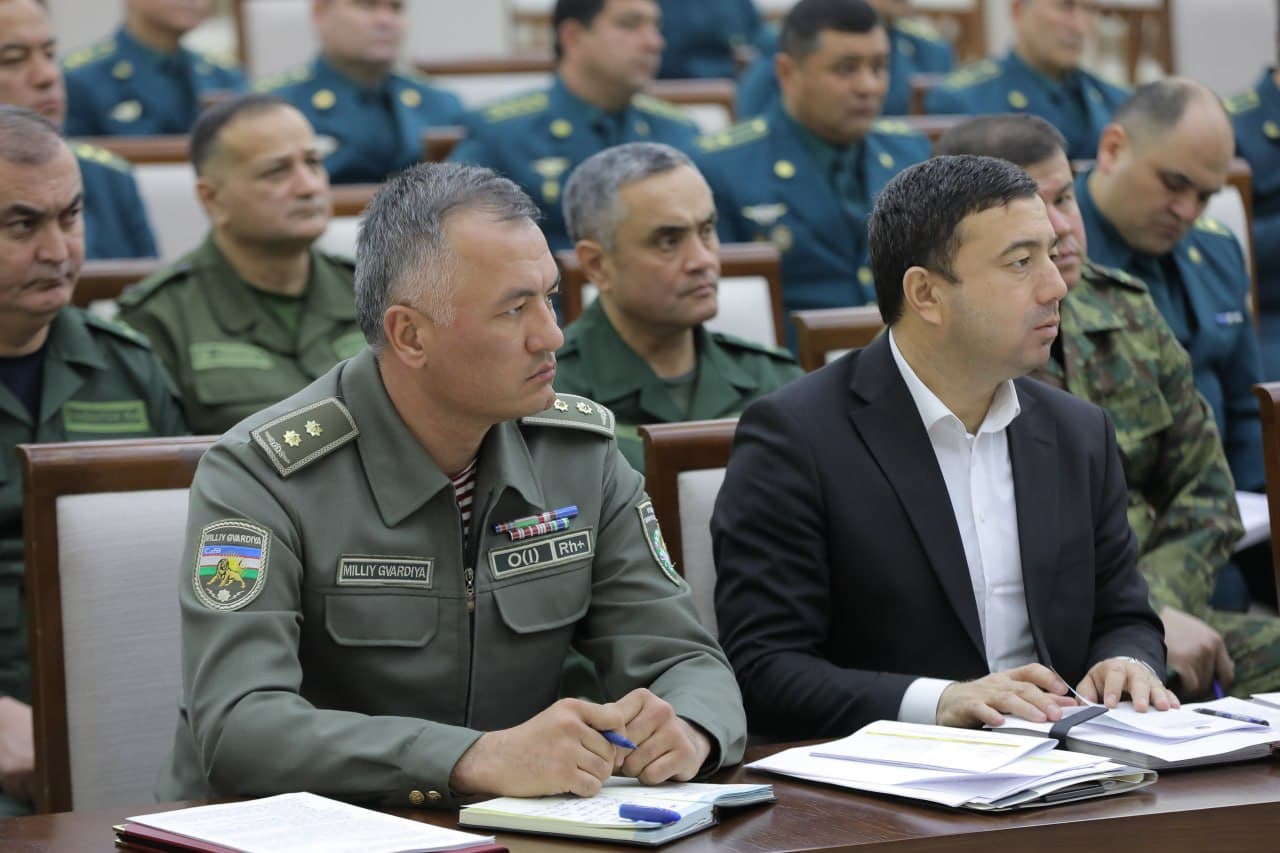 Minister of Internal Affairs, Lieutenant-General Polat Bobojonov, chaired a reporting meeting on the implementation of the Presidential Resolution in Navoi region