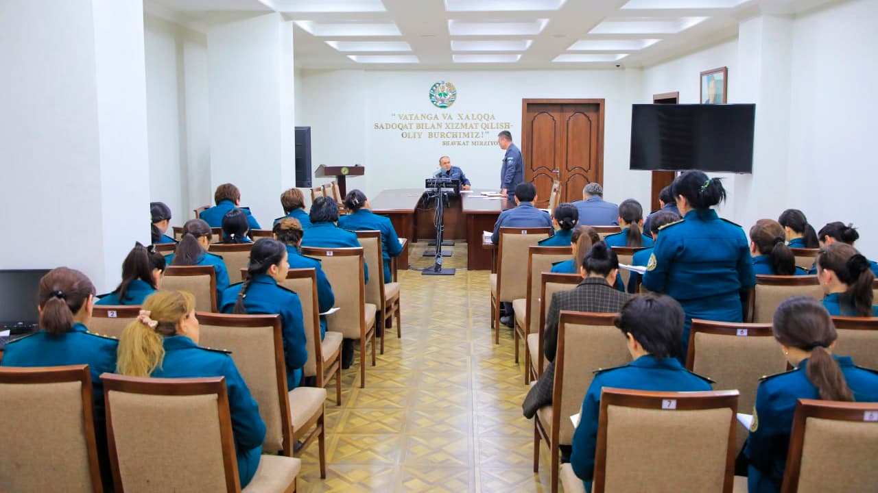 Colonel Rakhmat Mamatov, Head of the DIA of Samarkand region discussed the activities of inspectors on women's issues