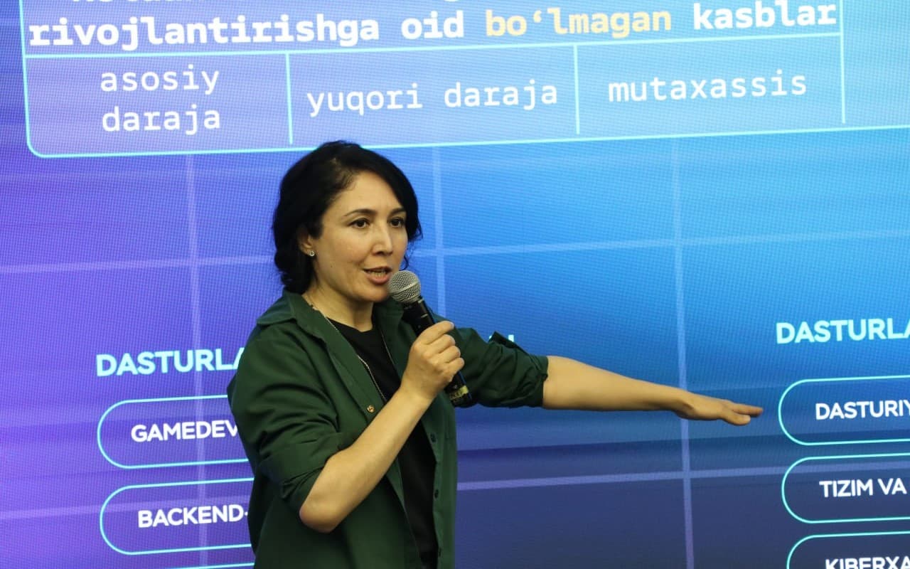 Слушатели учебных курсов информационных технологий и кибербезопасности Института повышения квалификации МВД Республики Узбекистан приняли участие в мероприятии по дню открытых дверей в образовательном учреждении School 21