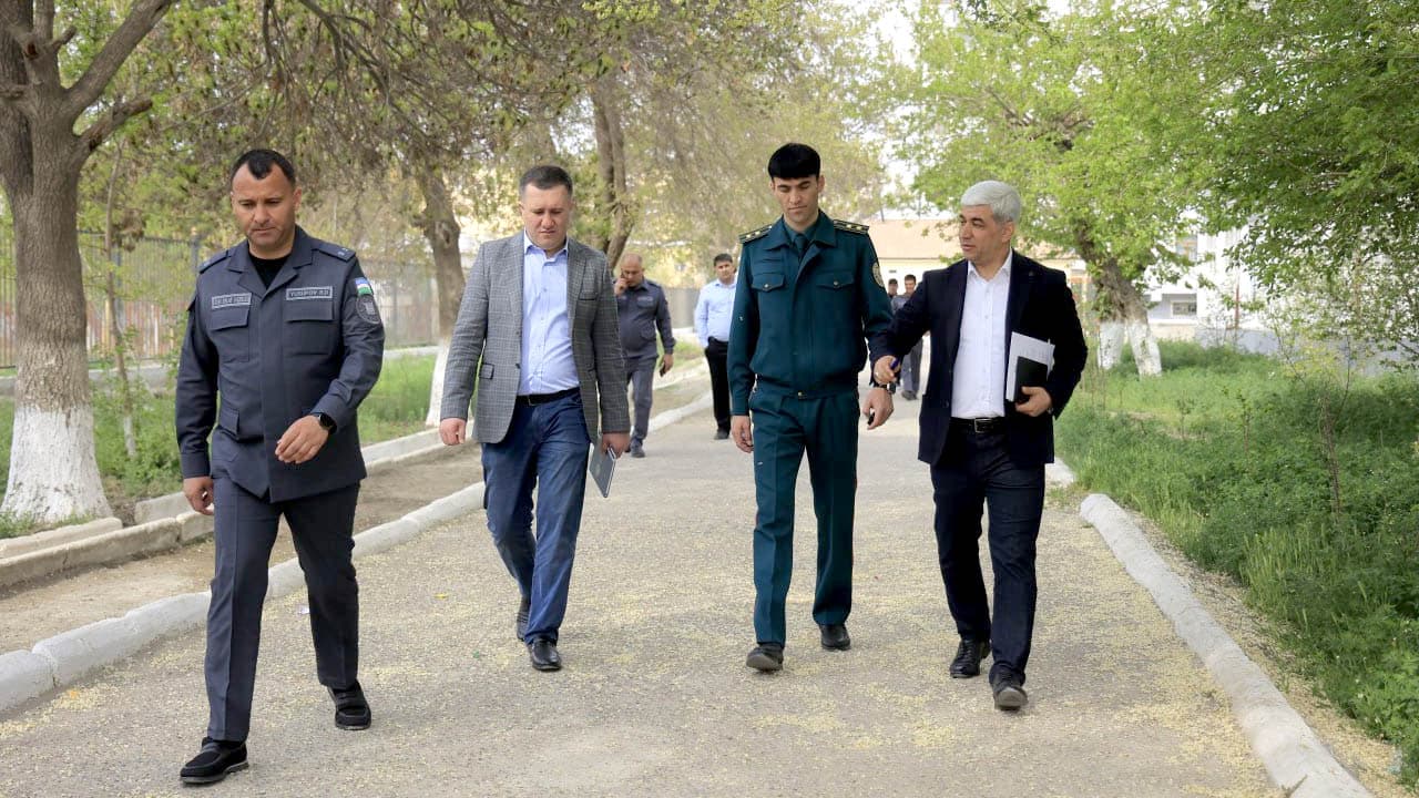 Представители рабочей группы под руководством Министерства внутренних дел и УВД Бухарской области провели изучения в общеобразовательной школе № 32 города Бухары