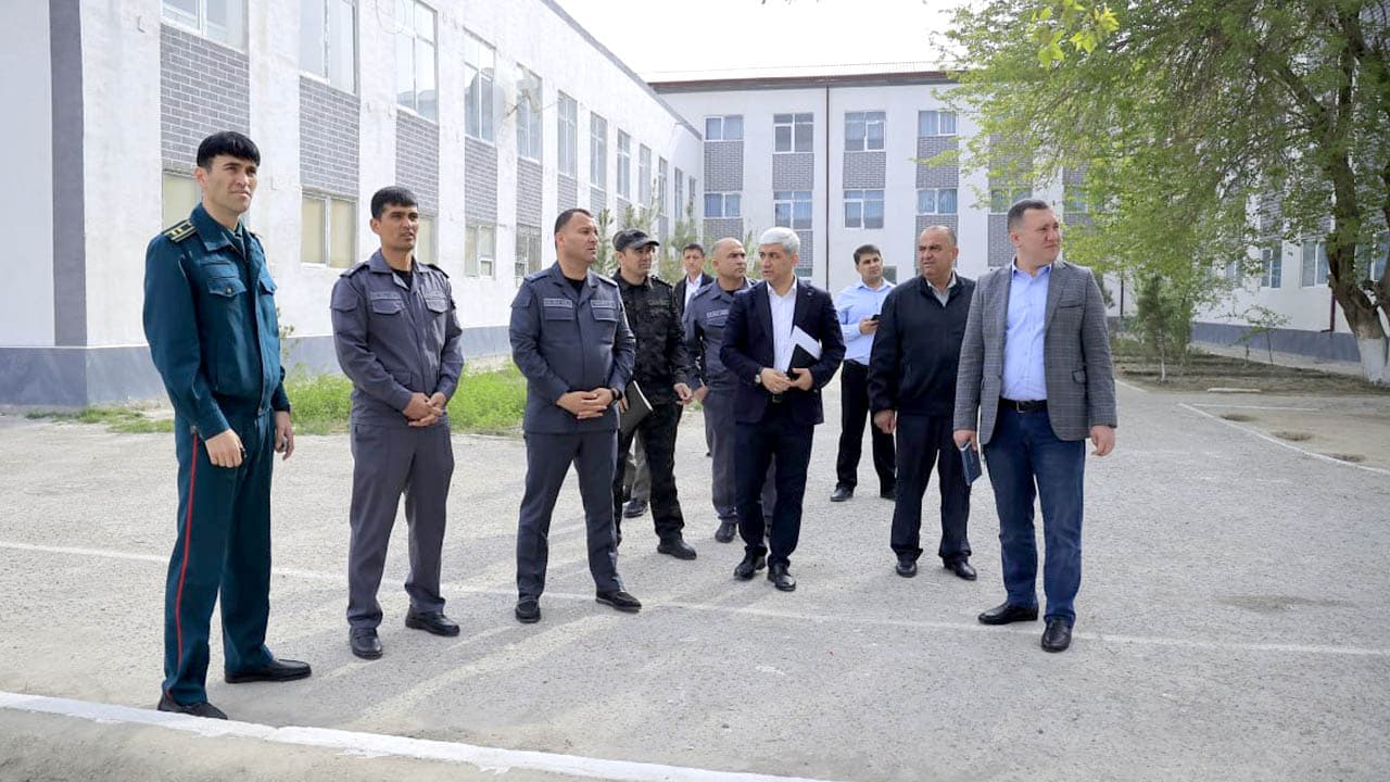 Представители рабочей группы под руководством Министерства внутренних дел и УВД Бухарской области провели изучения в общеобразовательной школе № 32 города Бухары